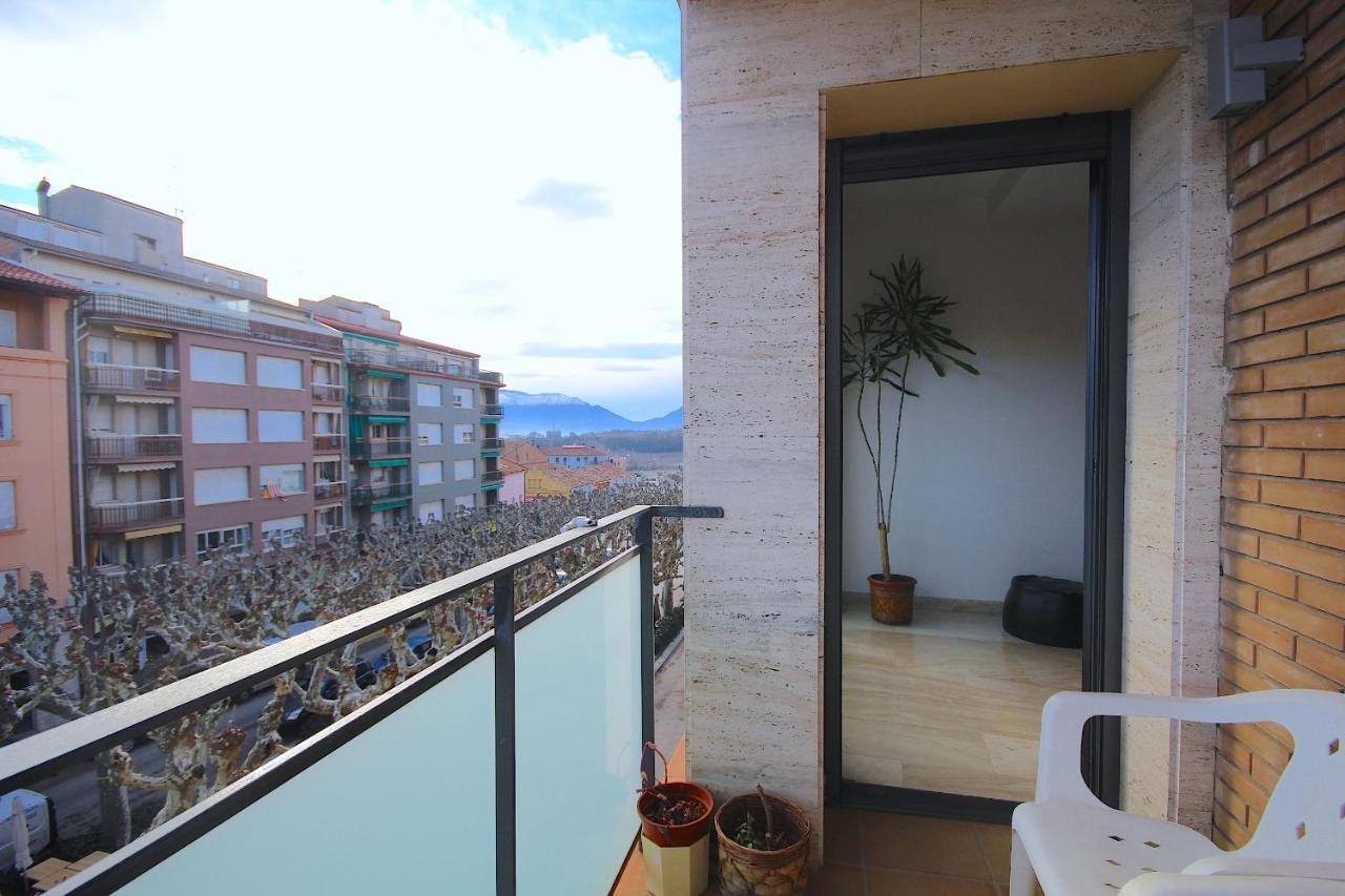 Ca L'Anna - Holiday Apartment Tremp Room photo